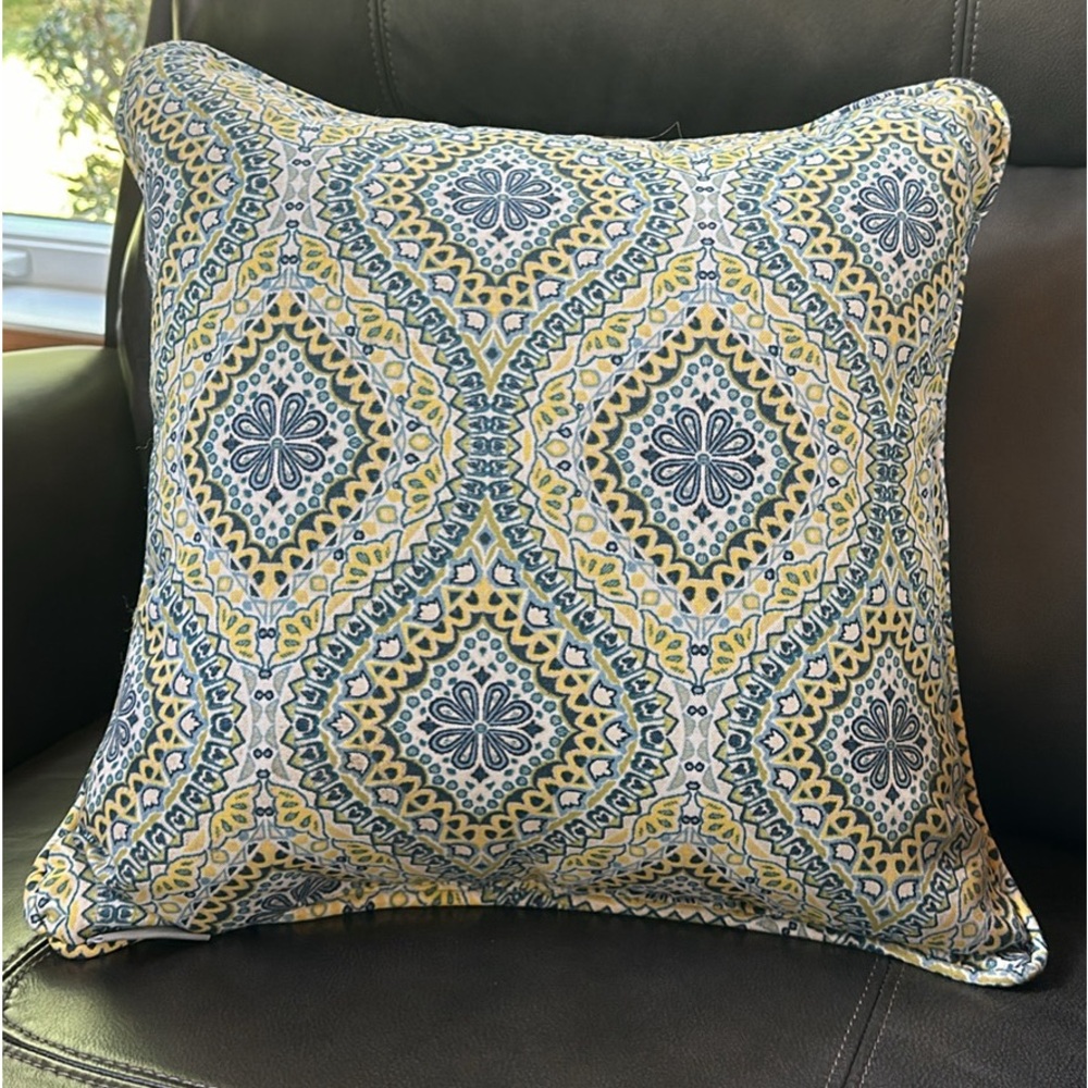 Like new! Domain Navy blue and gold medallion pillow